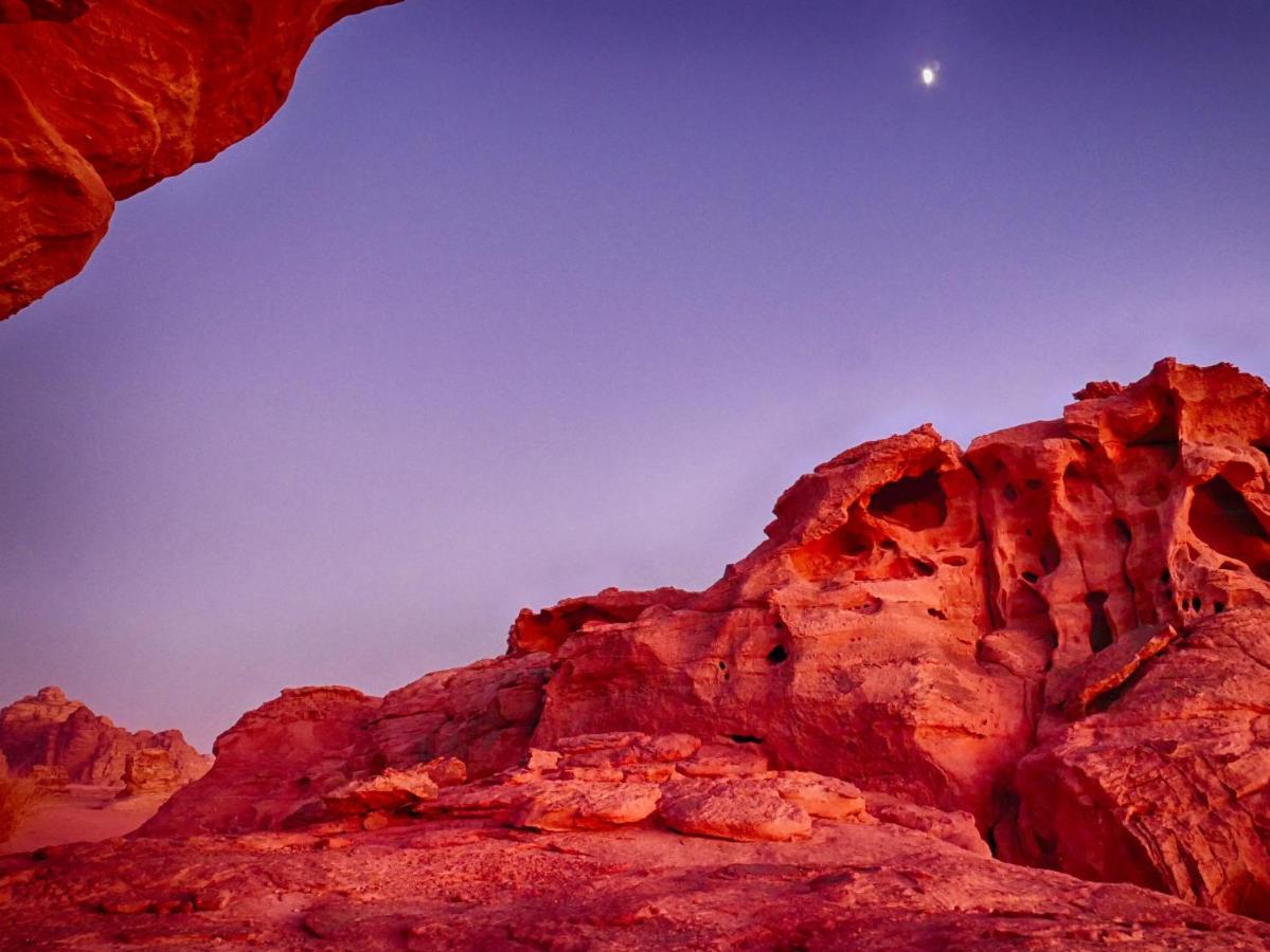 Wadi Rum Bedouin Tour With A Camp Exterior foto