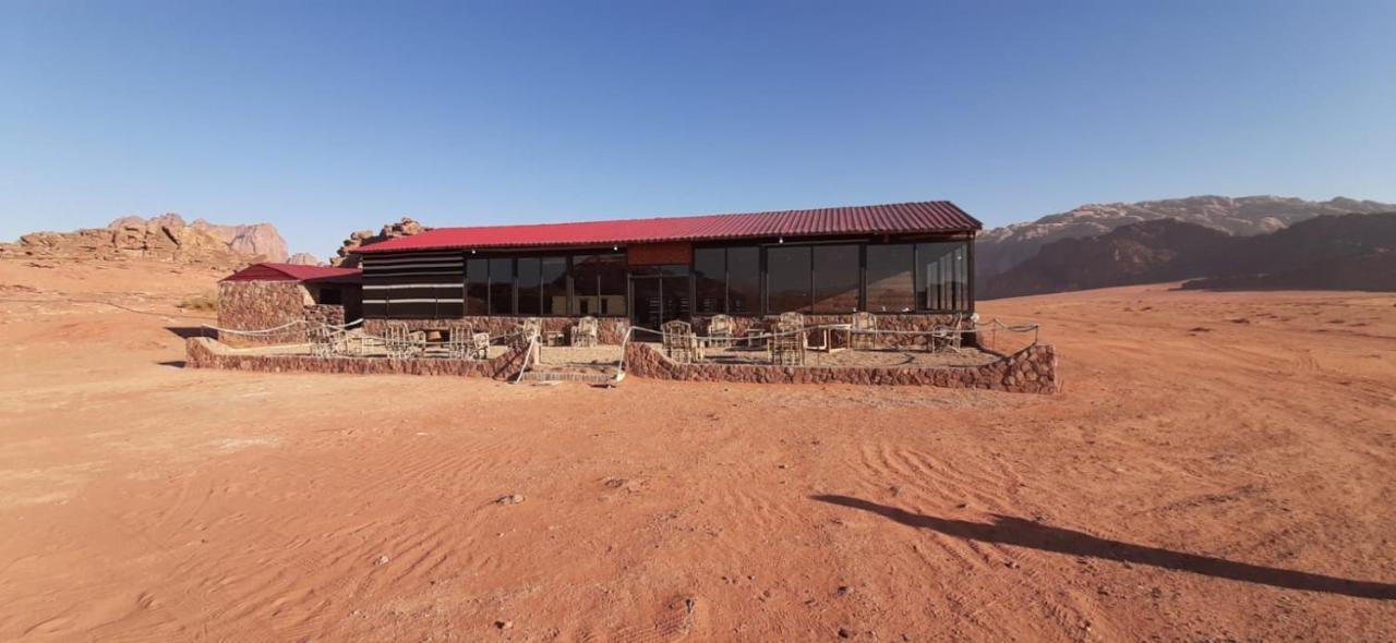 Wadi Rum Bedouin Tour With A Camp Exterior foto